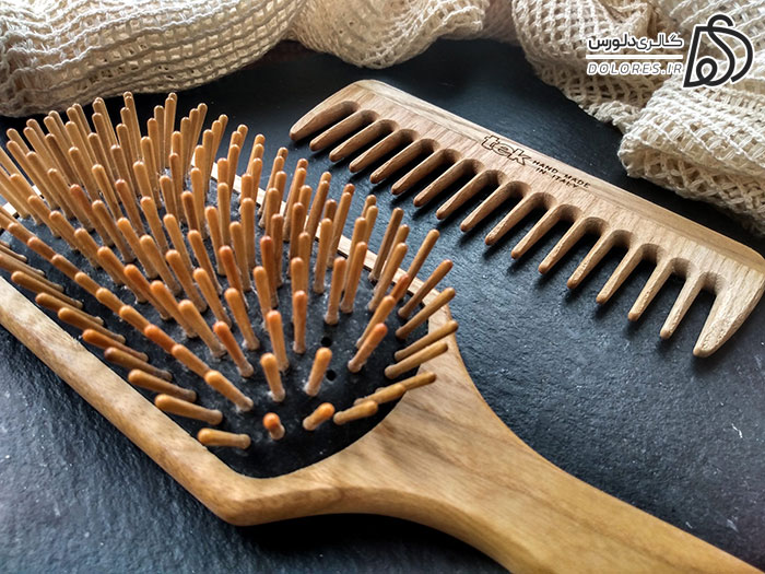 فواید برس چوبی؛ چرا شانه کردن مو با برس چوبی مهمه؟ 3 برس چوبی برای مو